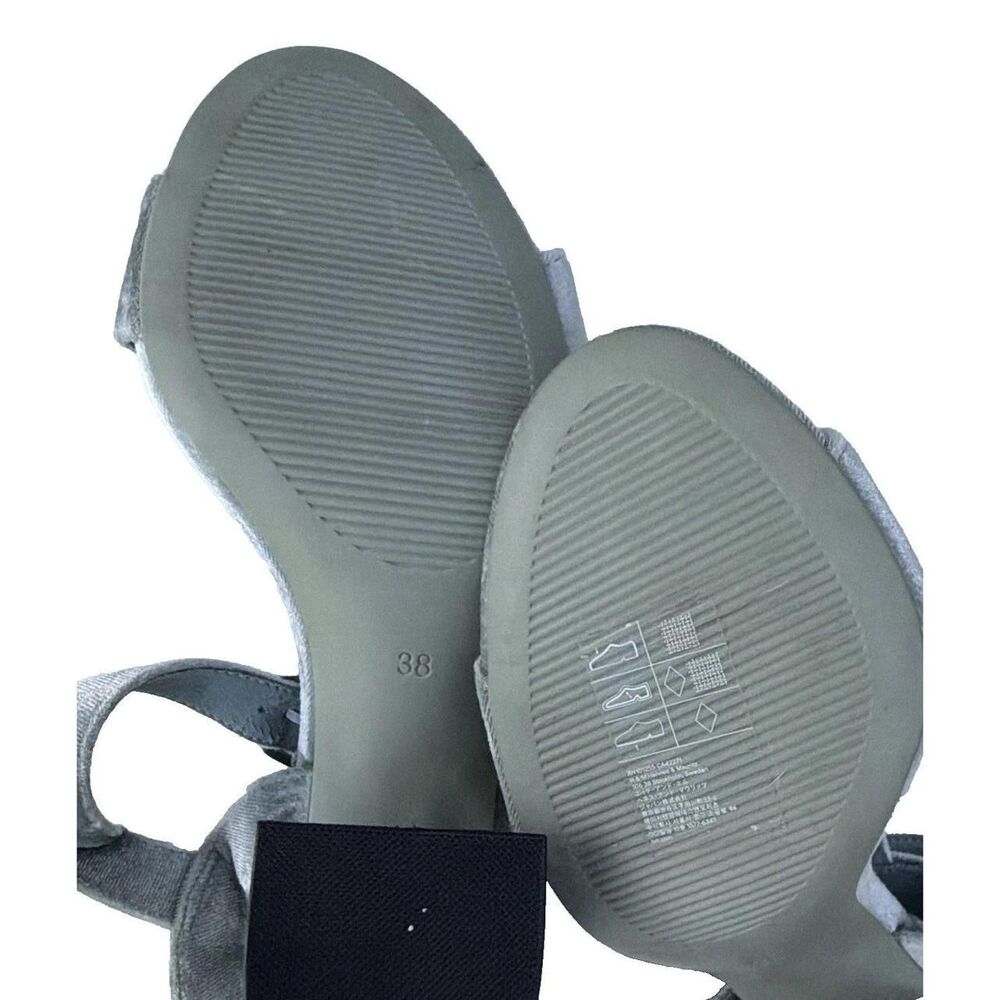 H&M Women's 7 Gray Velvet Glitter Block Heel Ankle Strap Sandals Party Y2K - Picture 7 of 8